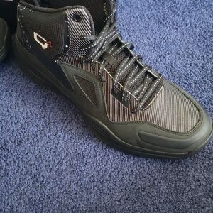 Q4 Basketball Shoes
